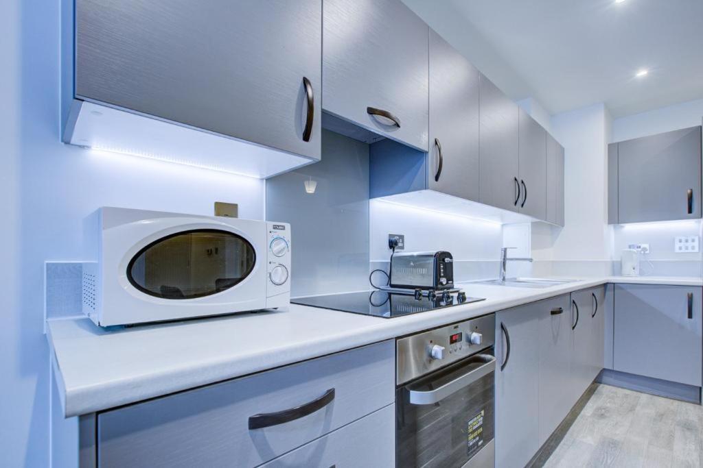 Luxury 2 Bed Flat In A New Block In East Acton Londres Exterior foto